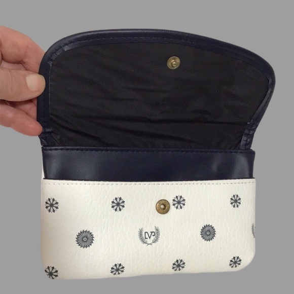 Vintage CVP Clutch Pouch Lot: Coin Pouch, Card Holder, Checkbook Cover, Key Fob - Picture 7 of 9